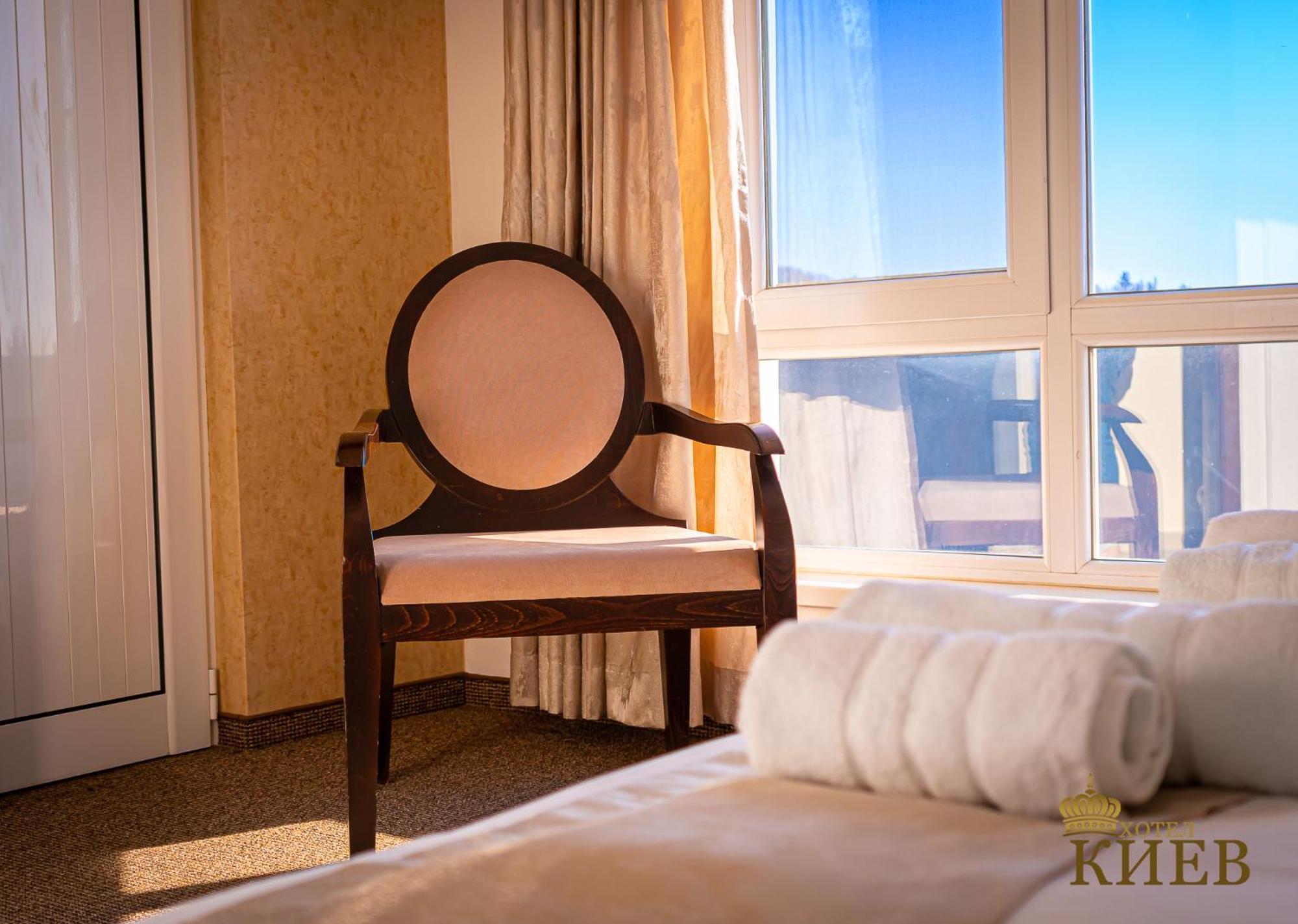 Hotel Kiev فيليكو ترنوفو المظهر الخارجي الصورة