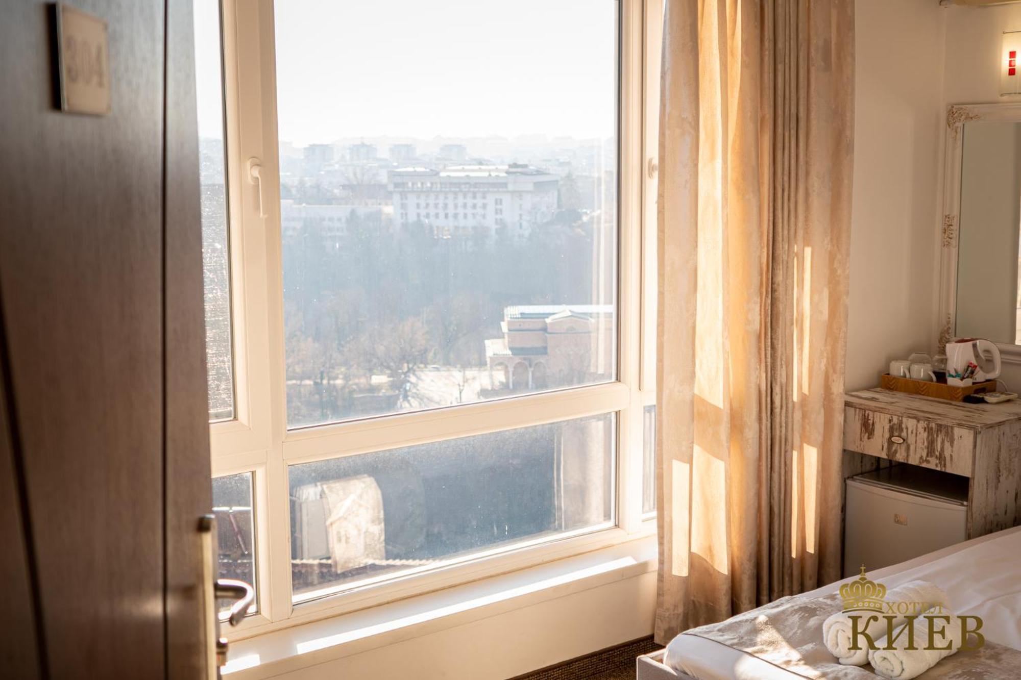 Hotel Kiev فيليكو ترنوفو المظهر الخارجي الصورة
